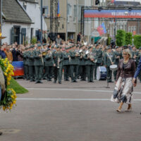 vrijheidsdefile op 5 mei plein met burgemeester Floor Vermeulen